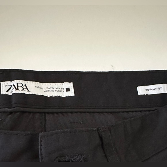 Zara The Skinny Fit Sleek Form Fitting Stretch Jean Pants, Black, Size 29 - Picture 9 of 13